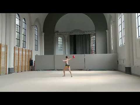 Demo wedstrijd Bianka Gaik Happy Gym bal