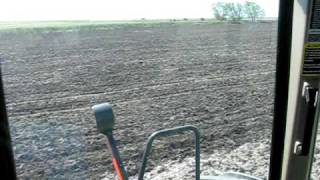 preview picture of video 'John Deere 9320, putting down NH3'