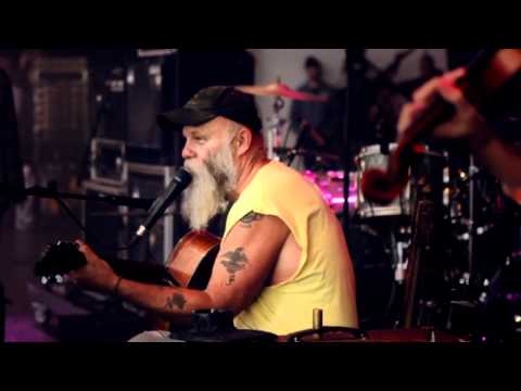 Seasick Steve It's A Long Long Way OFFICIAL PROMO VIDEO