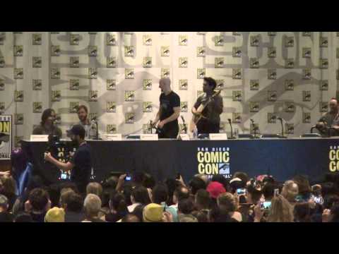 SDCC 2015 - Beast Boy  (Greg Cipes) sings song to Raven