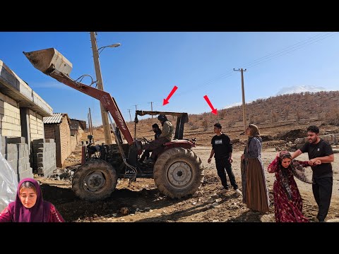 Preparing the roof of the house by Ayas: KohRig family worried about Ayas