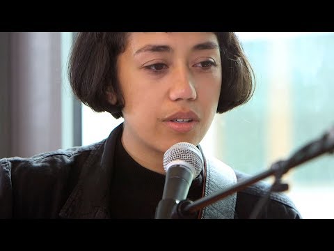 Haley Heynderickx mit "Blues Run the Game" im STANDARD Player