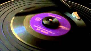 Buck Owens -  Excuse Me (I Think I&#39;ve Got a Heartache) - 45 rpm country