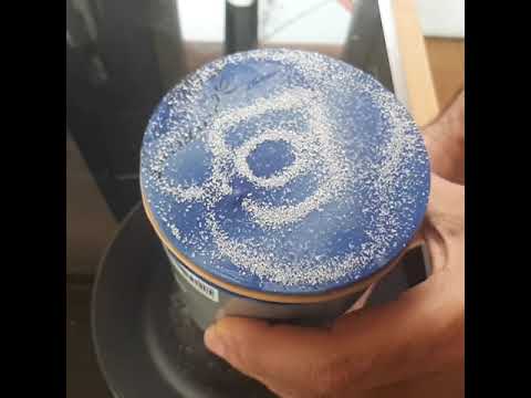 Voir le son, comme une figure de Chladni