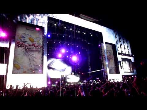 EDC 2010- Swedish House Mafia- Confetti Drop & {Justice- We are your friends}: (Front row-HD)