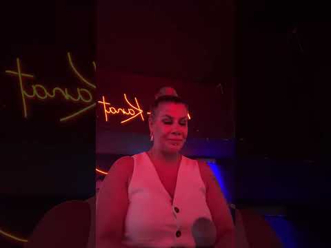 Hülya Evrensel Sen Karda Ben Zarardayım (Canlı Performans) 