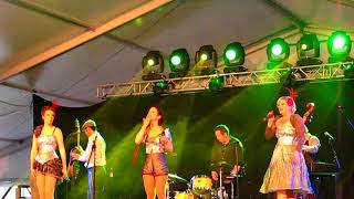 The Puppini Sisters - Walk Like An Egyptian, Sandviken 27/06/2009