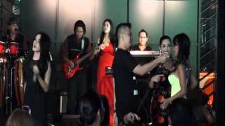 Download lagu Sedang Ingin Bercinta Live Perform with Ahmad Dhani & Mulan Jameela mp3