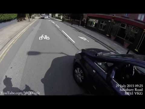 Close pass at Pinch point - MF61 VKG - #London