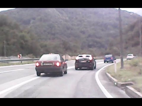 Višestruko preticanje preko pune linije - Audi 80 (Sarajevo - Mostar)