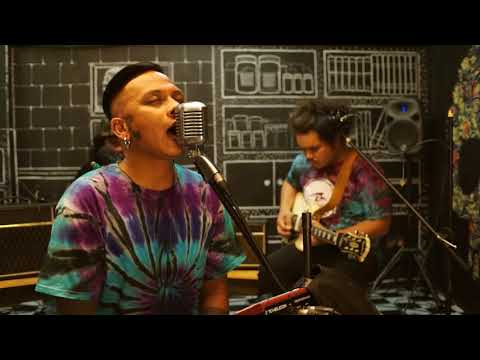 Durian Sessions EP5 Equinox(Tatot) -Momay (Juan Thugs Cover)
