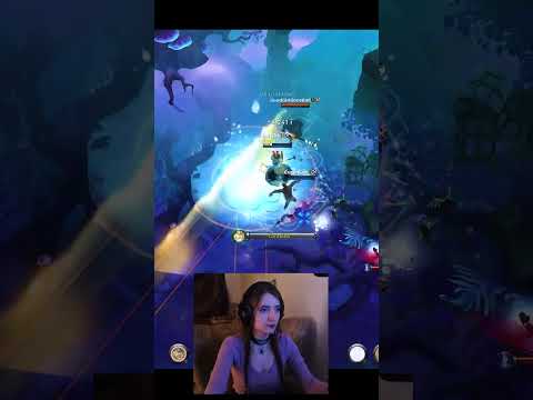 oneshotted by 8.3 Frost | Albion Online #shorts