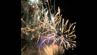 preview picture of video 'Littlehampton Bonfire night Fireworks 2014'