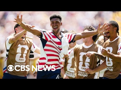 Charlie Davies "on cloud nine" as USMNT defeats Australia, advancing to World Cup knockout round