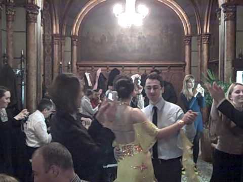 Rudolph Valentino, eat your heart out