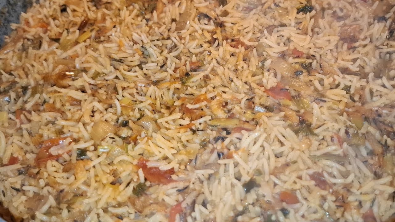 CAMEROONIAN CRAYFISH JOLLOF RICE | RIZ SAUTÉ AUX CREVETTES