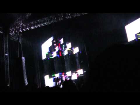 Steve Angello - Teenage Crime (Axwell & Henrik B Remode) @ Nocturnal 2010 SoCal