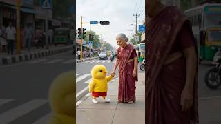 🐥Little Hero helps Grandma at Signal 🐤🚦