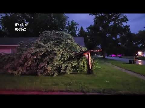 Heavy winds cause damage in O'Neill, Nebraska