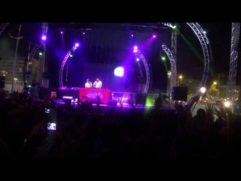 Videoclip de Tweak Your Nipple (Crookers Remix) — Faithless