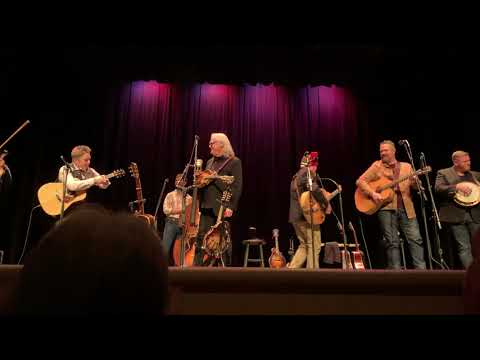 Rank Strangers - Ricky Skaggs & Kentucky Thunder (with a bluegrass history lesson from Ricky)