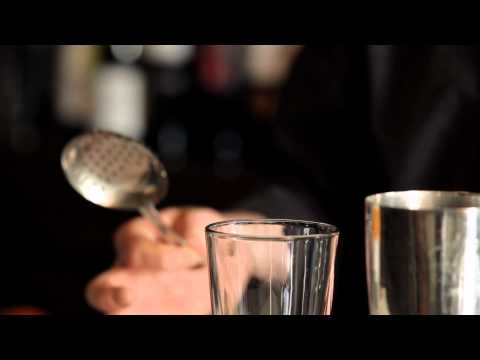 How to use properly use Strainers for Cocktails - DrinkSkool Bar Techniques