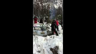 preview picture of video 'Prince Carl Philip of Sweden went of the road at Rämmen WRC 2013'