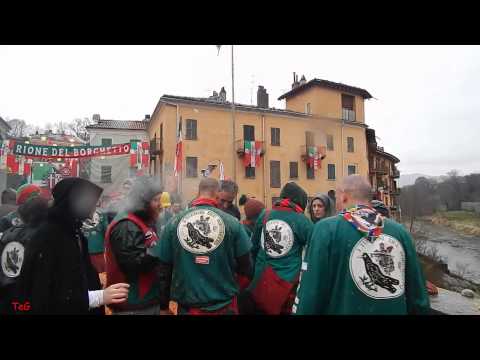 Battaglia arance dei Tuchini sul Ponte Vecchio - Carnevale Ivrea 2014