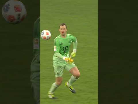 Name a better midfielder than Manuel Neuer 😤🐐