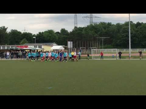 21.Jugend-Pfingstturnier 2017 – Urania Lütgendortmund C1 – SC Weitmar 45 C1 Finale Einlaufen