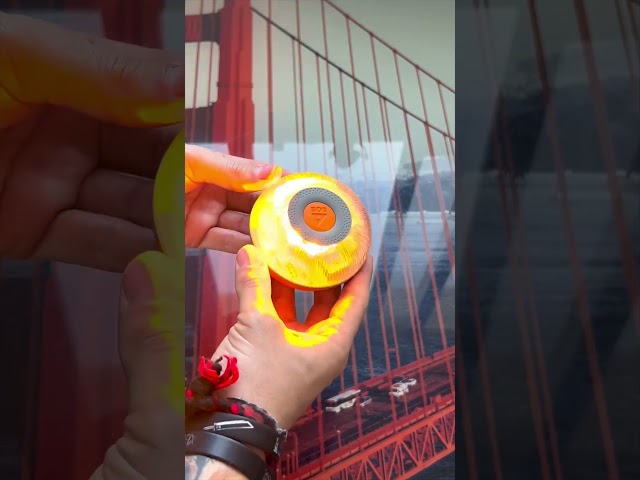 Vídeo relacionado con FlashLED SOS Luz Emergencia V16 Conectada Homologada, Autorizada por la DGT, Tarjeta SIM y SERVICIO DE DATOS HASTA 2038, Base Imantada, Resistencia al Agua y Polvo IP54, INCLUYE FUNDA