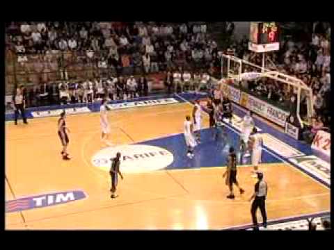 Carife Ferrara batte La Fortezza Bologna 93-84
