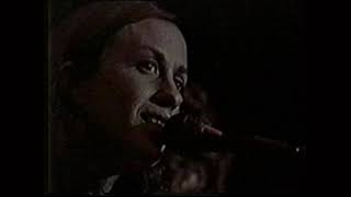 Alanis Morissette Bridge School Benefit Concert, Mt. View CA October 18, 1997 Shoreline Amphitheatre