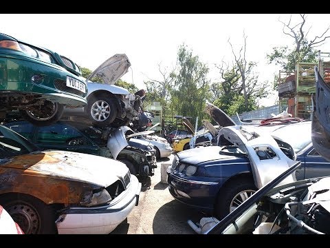 Yard Full Of Classic MGs and Rovers - MG Rover Spares Tour