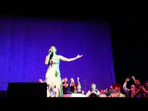 Brod plovi za Beograd 2014