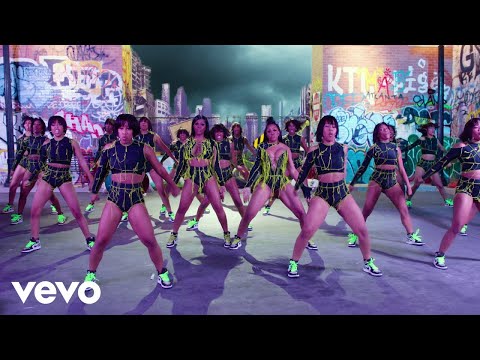 City Girls - Twerkulator (Official Video)