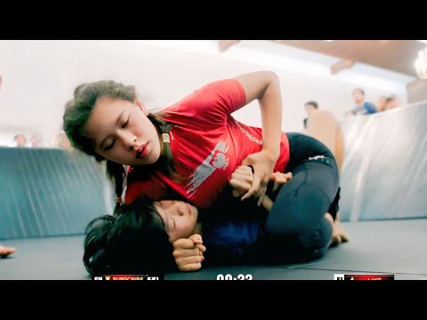 Romantic grappling match girl V'S Boy 😱 sports jiujitsu 😱#wwe #jiujitsu #wrestling
