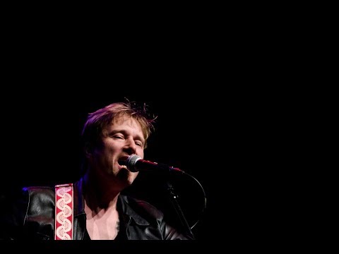 Stef Kamil Carlens - Everybody knows (Radio 1 Cohen Sessie)