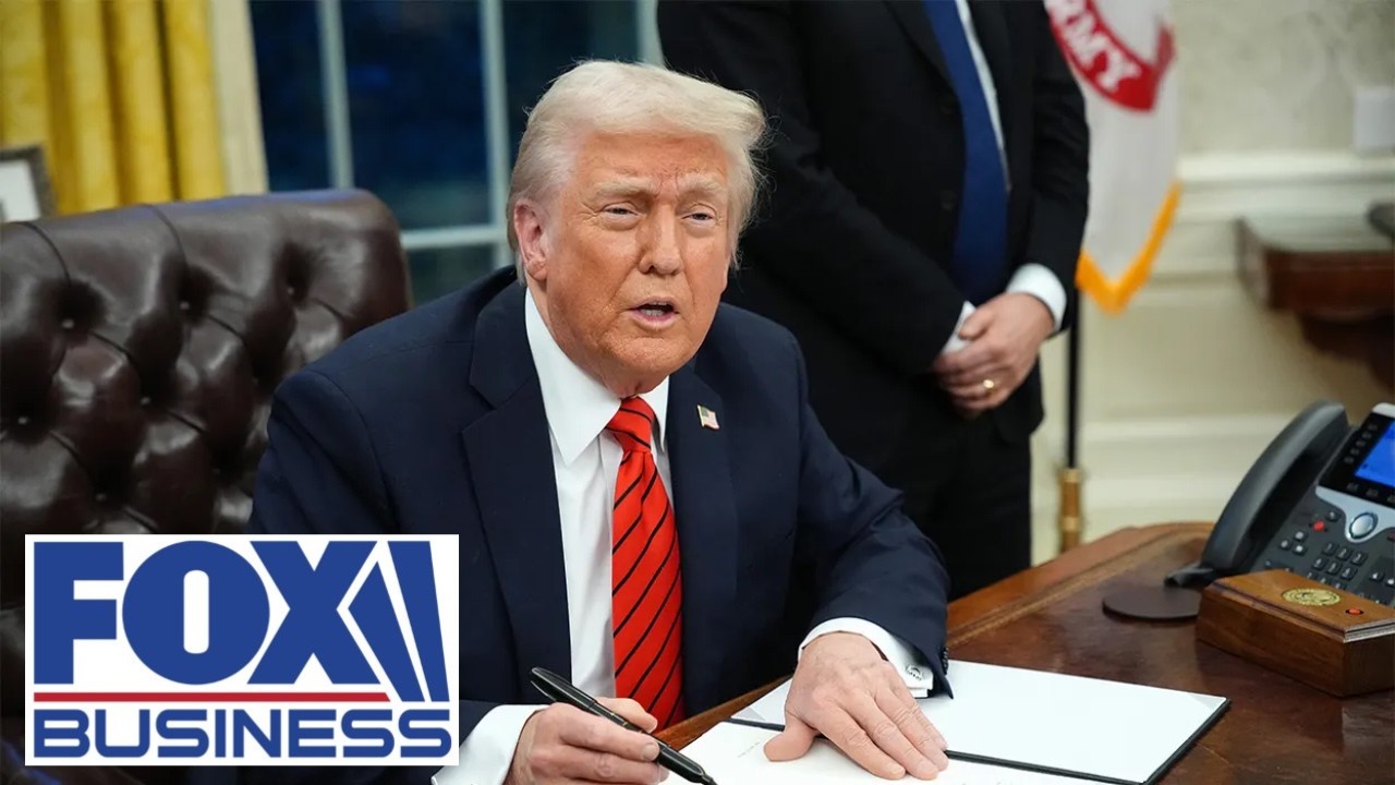 CAMPAIGNING IN FULL SWING: Trump launches 32-day midterm blitz