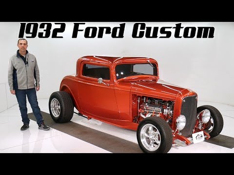 1932 Ford Custom for sale at Volo Auto Museum (V18703)