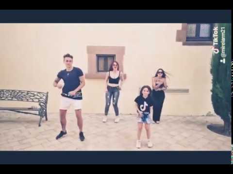 Izquierda, derecha, prende el fuego prende la mecha.