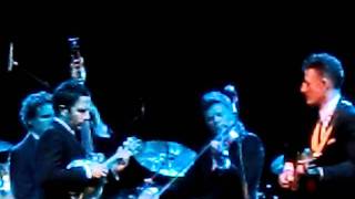 Lyle Lovett - I&#39;ll Come Knockin&#39; (Live Milano 2011)