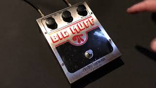 Video thumbnail for Electro Harmonix Big Muff Pi V4 Op Amp by Pacific Drive - Vintage Guitars and Pedals