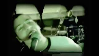 Music video thumbnail preview for Dead Fish - Noite (videoclipe remasterizado) (HD) by Dead Fish