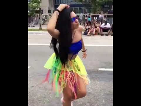 Carolina Silver-Me olha e me rexpeita