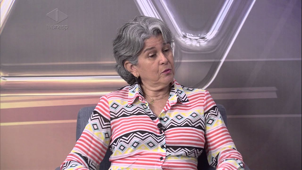 Socióloga Loriza Lacerda fala sobre a participação dos jovens na política