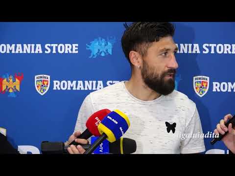 Lucescu and oil workers about the dam for CM Romania store in Ploiesti