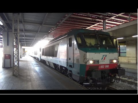 E402.008 + E402.010 in partenza con l' IC 592 Roma Termini - Trieste Centrale