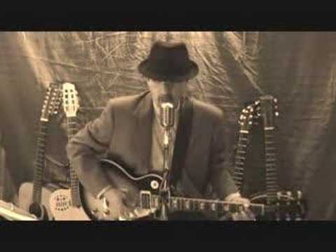 I'M Tore Down (Eric Clapton cover by Claudio Gonzalez - Guitarist) video thumbnail