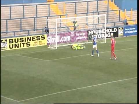 Danny Rowe goes close for the Silkmen against Alfreton